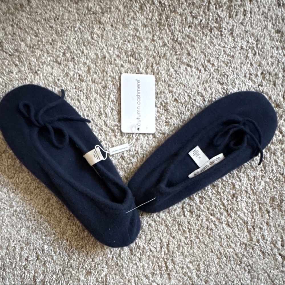 Autumn Cashmere Navy Apparel